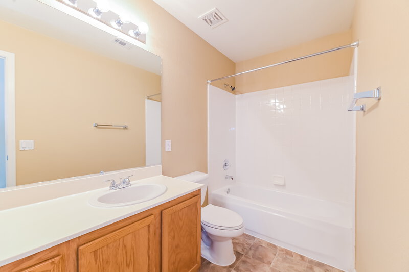 2,175/Mo, 245 Amber Light Ct Henderson, NV 89074 Bathroom View