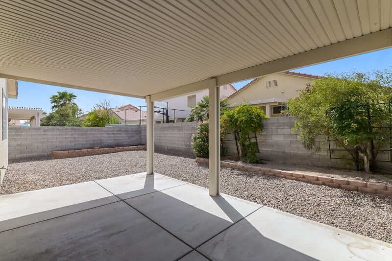 1,910/Mo, 5635 Indian Springs St North Las Vegas, NV 89031 Patio View