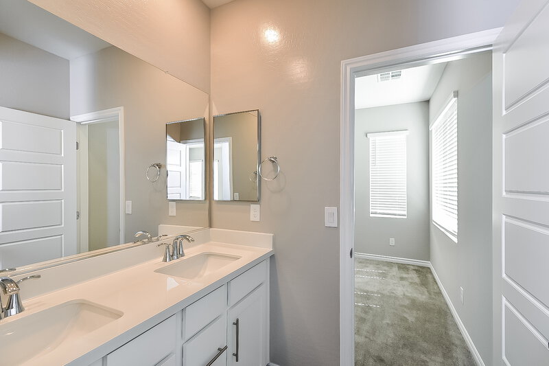 2,650/Mo, 4412 Contour Bend Ave North Las Vegas, NV 89084 Bathroom View