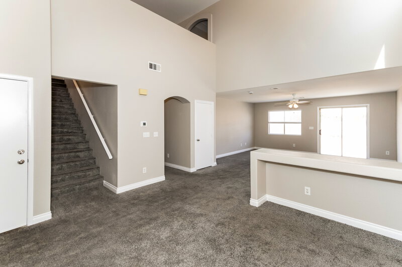 2,150/Mo, 1026 Cliffbrook Hedge Ave North Las Vegas, NV 89081 Misc View 3
