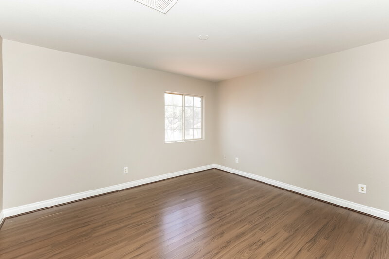 2,150/Mo, 1026 Cliffbrook Hedge Ave North Las Vegas, NV 89081 Misc View 8