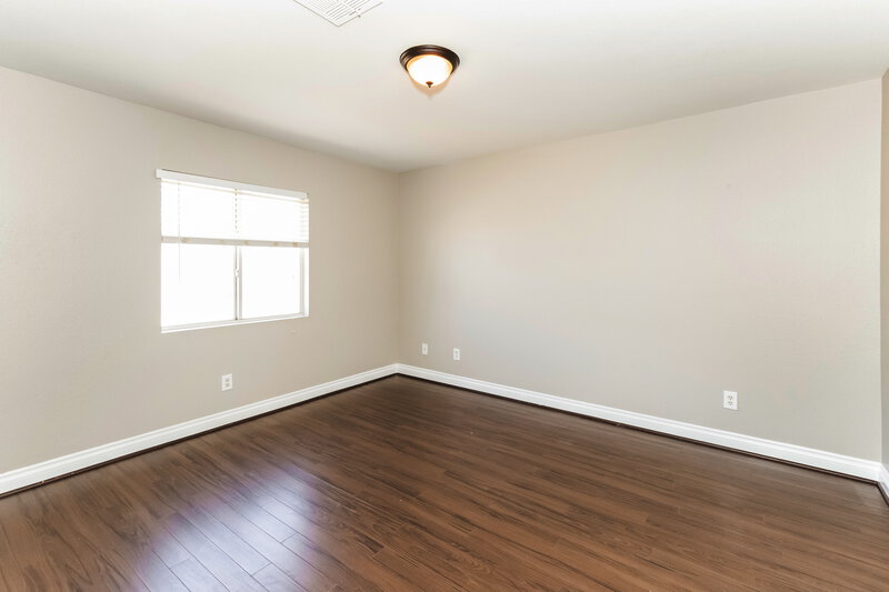 2,150/Mo, 1026 Cliffbrook Hedge Ave North Las Vegas, NV 89081 Misc View 9