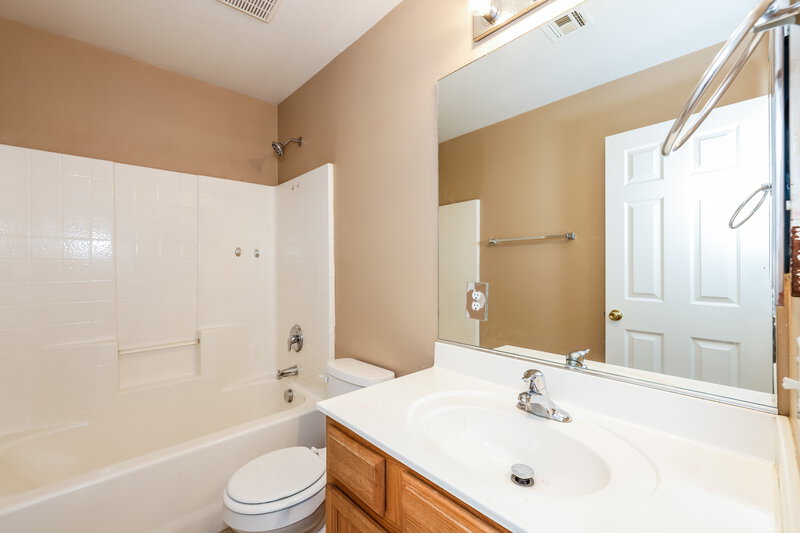 2,060/Mo, 2808 River Ranch Pl North Las Vegas, NV 89081 Bathroom View