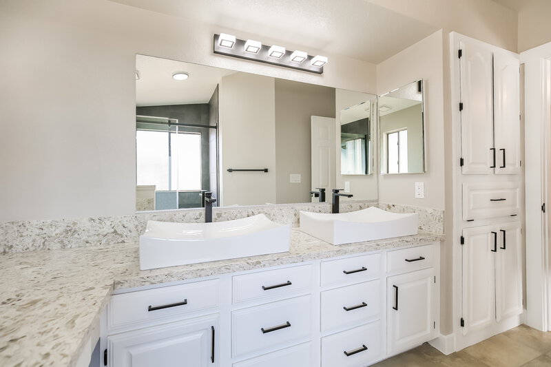 2,155/Mo, 4821 Evergreen Glen Dr Las Vegas, NV 89130 Main Bathroom View