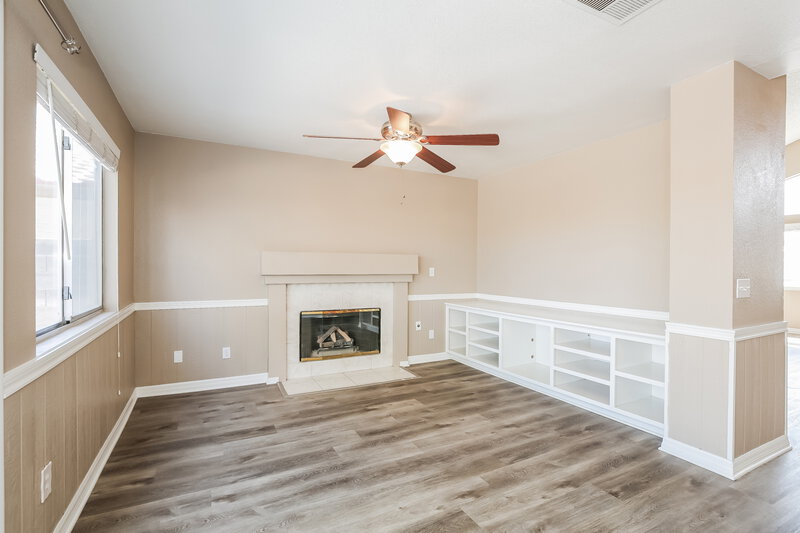 2,185/Mo, 5120 Palo Pinto Ln North Las Vegas, NV 89031 Dining Room View