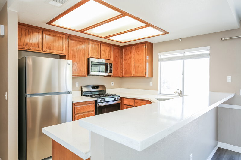 2,185/Mo, 5120 Palo Pinto Ln North Las Vegas, NV 89031 Kitchen View