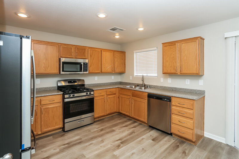 1,935/Mo, 9144 Spoonbill Ridge Pl Las Vegas, NV 89143 Kitchen View