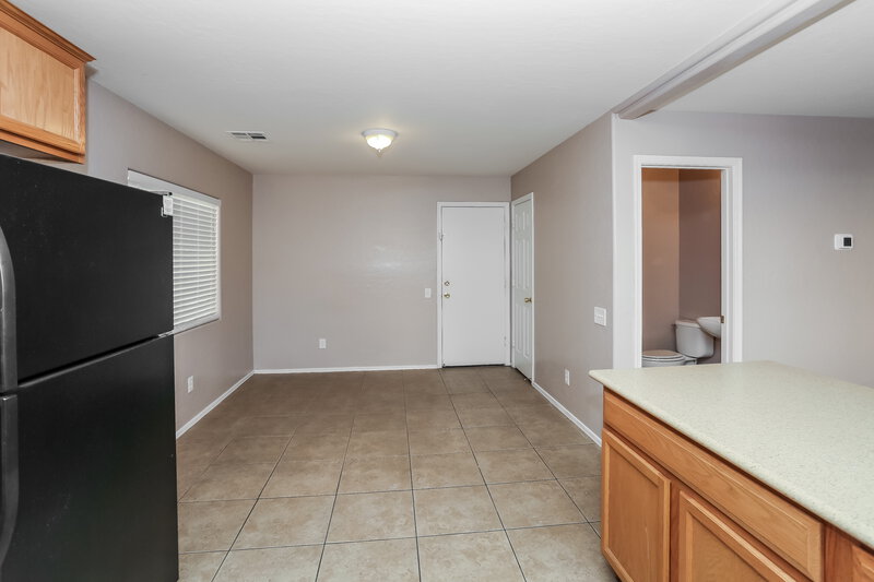 1,885/Mo, 8988 Marmo Ave Las Vegas, NV 89148 Kitchen View 2