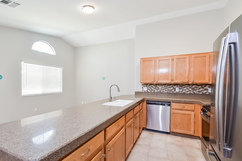 1,985/Mo, 7028 Old Village Ave Las Vegas, NV 89129 Kitchen View