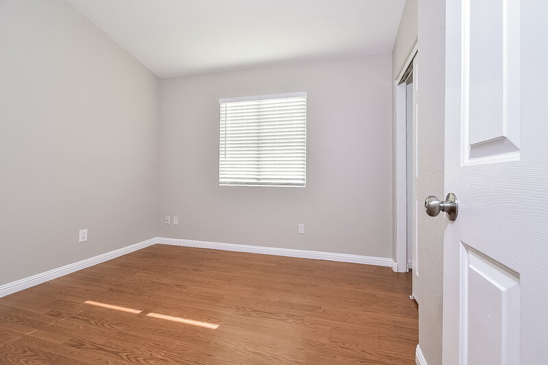 1,985/Mo, 7028 Old Village Ave Las Vegas, NV 89129 Bedroom View 2