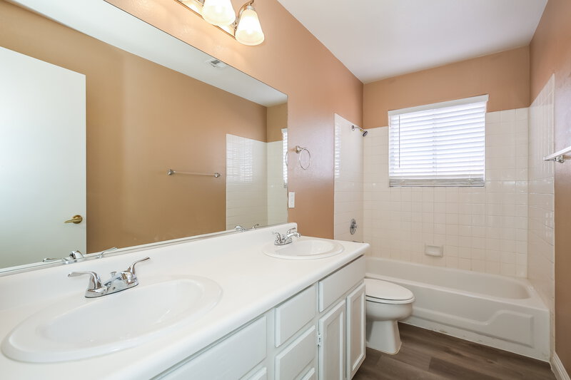 2,345/Mo, 7312 Calvado St Las Vegas, NV 89128 Bathroom View