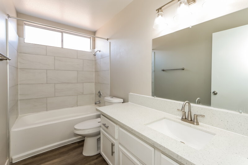 3,330/Mo, 1324 Walstone Rd North Las Vegas, NV 89031 Bathroom View 2