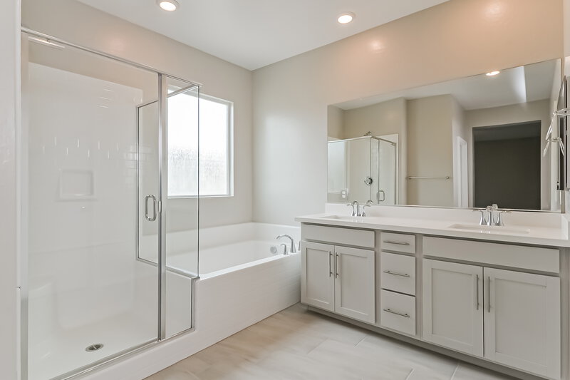 2,400/Mo, 816 Astra Peak St Henderson, NV 89011 Main Bathroom View