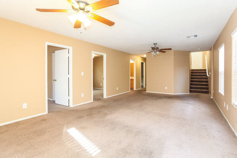 2,180/Mo, 5025 Whistling Acres Ave Las Vegas, NV 89131 Living Room View