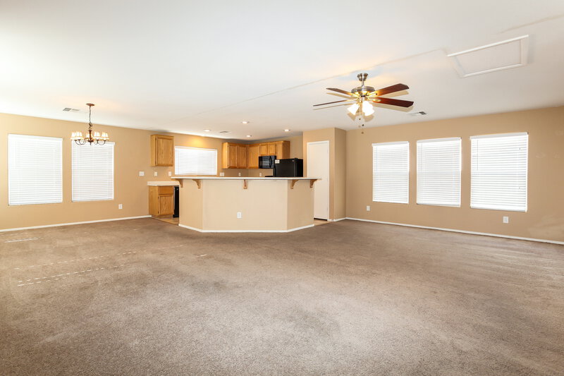 2,180/Mo, 5025 Whistling Acres Ave Las Vegas, NV 89131 Living Room View 2