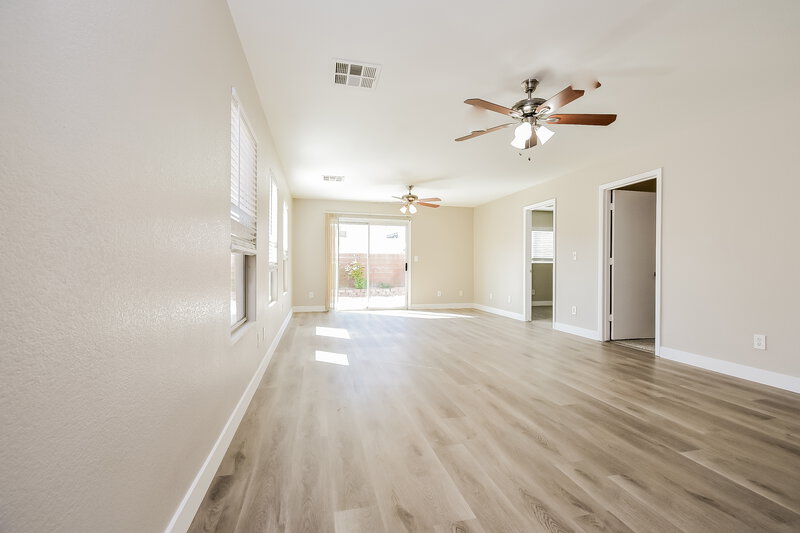 2,570/Mo, 5025 Whistling Acres Ave Las Vegas, NV 89131 Family Room View