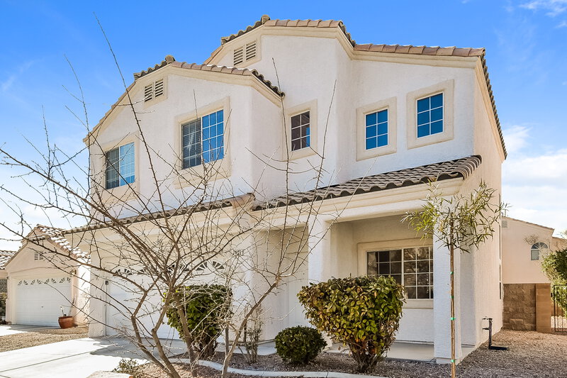 2,300/Mo, 7661 Rainbow Cove Dr Las Vegas, NV 89131 Front View