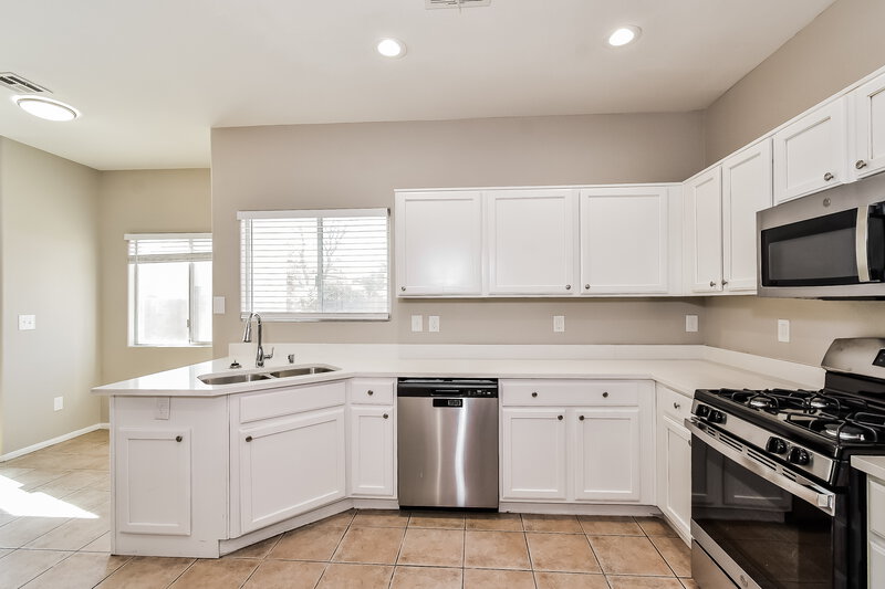 2,300/Mo, 7661 Rainbow Cove Dr Las Vegas, NV 89131 Kitchen View 2