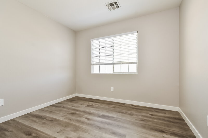 2,300/Mo, 7661 Rainbow Cove Dr Las Vegas, NV 89131 Bedroom View 2
