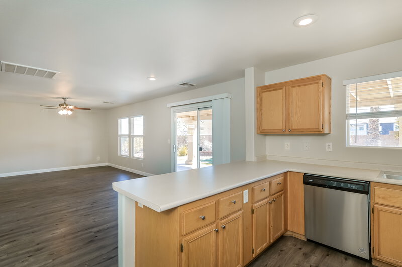2,545/Mo, 164 White Butte St Henderson, NV 89012 Kitchen View 2