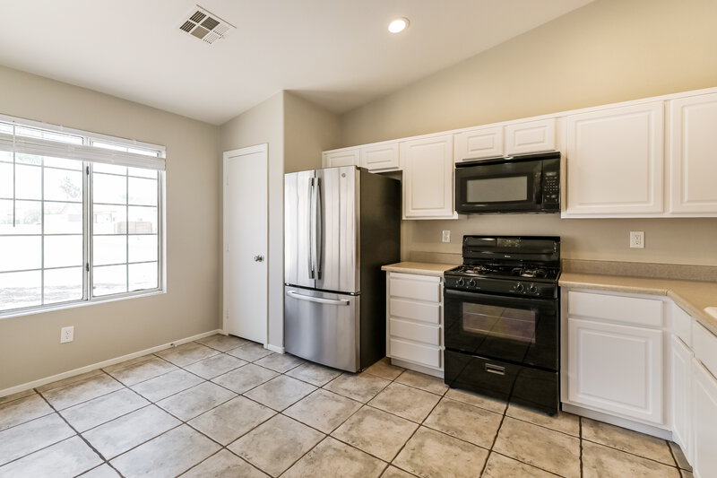 2,050/Mo, 1030 Blue Lantern Dr Henderson, NV 89015 Kitchen View