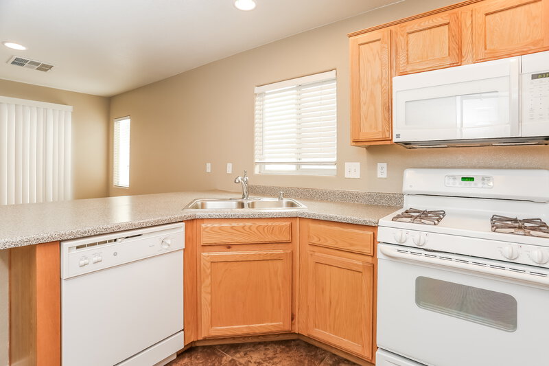 2,060/Mo, 9527 Milkweed Canyon Ave Las Vegas, NV 89166 Kitchen View 2