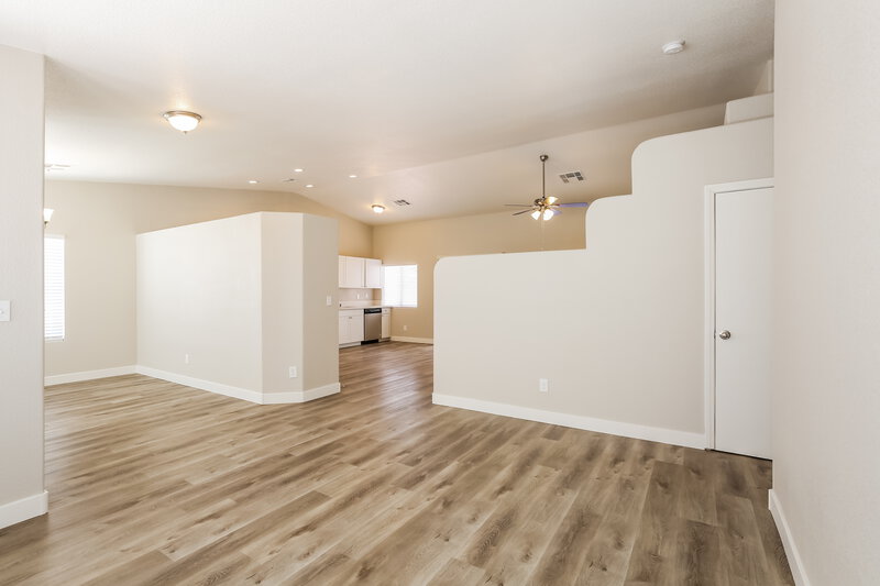 1,860/Mo, 330 Casa del Norte Dr North Las Vegas, NV 89031 Family Room View