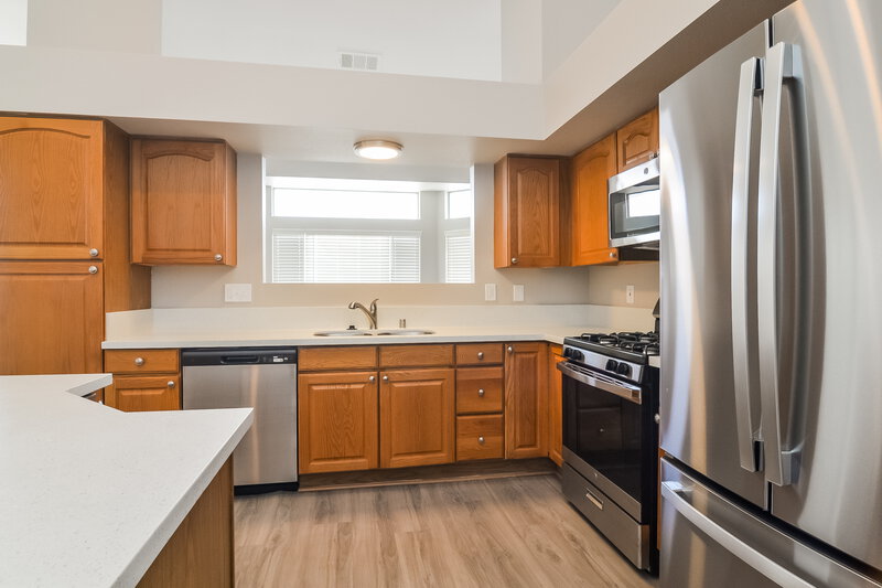 2,295/Mo, 7450 Falcon Rock Dr Las Vegas, NV 89123 Kitchen View 2