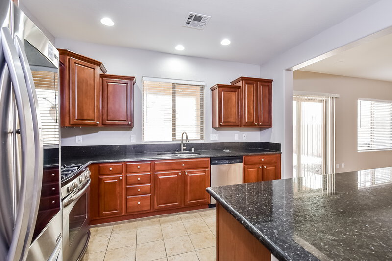 2,305/Mo, 10838 La Florentina Ave Las Vegas, NV 89166 Kitchen View 2