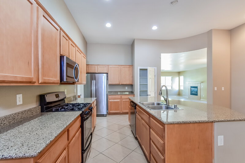1,910/Mo, 3824 Helens Pouroff Ave North Las Vegas, NV 89085 Kitchen View