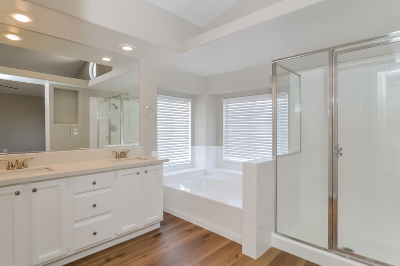 2,465/Mo, 2134 Falcon Pointe Ln Henderson, NV 89074 Main Bathroom View