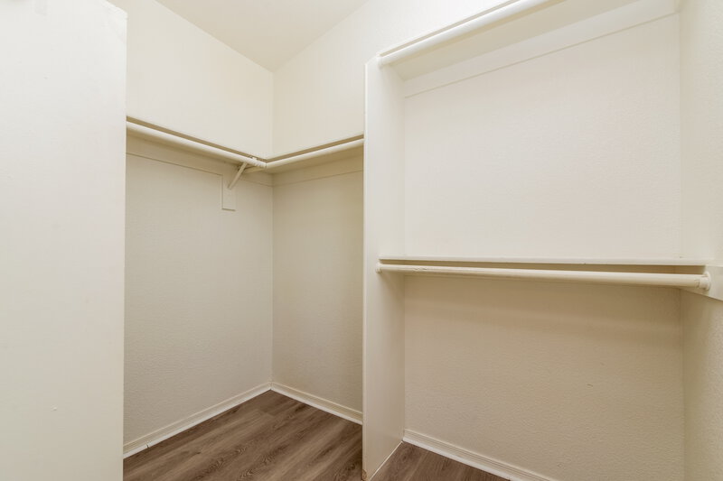 1,970/Mo, 1612 Rio Bravo Dr North Las Vegas, NV 89031 Walk In Closet View