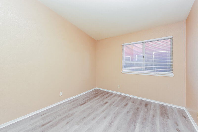 1,970/Mo, 1612 Rio Bravo Dr North Las Vegas, NV 89031 Bedroom View 2