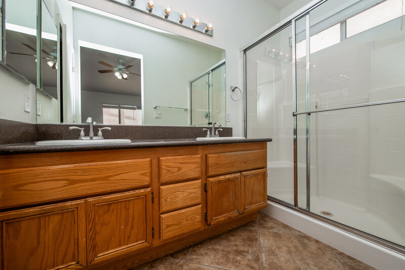 1,965/Mo, 6062 Canyon Gap Dr North Las Vegas, NV 89031 Main Bathroom View