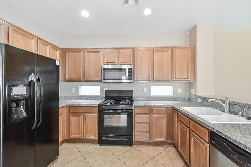 2,150/Mo, 7004 Bisoni St Las Vegas, NV 89149 Kitchen View