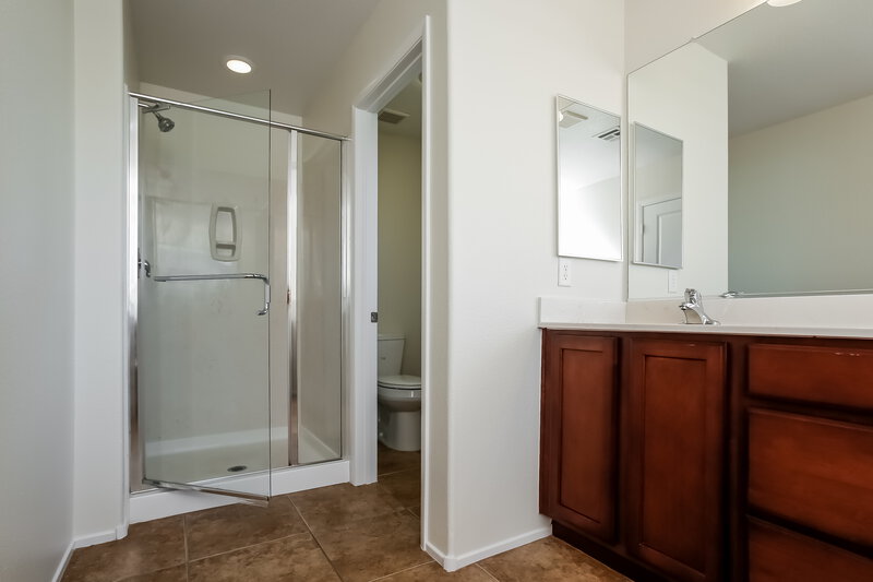 2,550/Mo, 10819 Azure Ocean Ave Las Vegas, NV 89166 Master Bathroom View