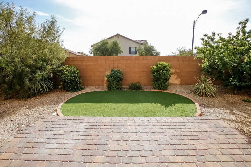 2,550/Mo, 10819 Azure Ocean Ave Las Vegas, NV 89166 Patio View