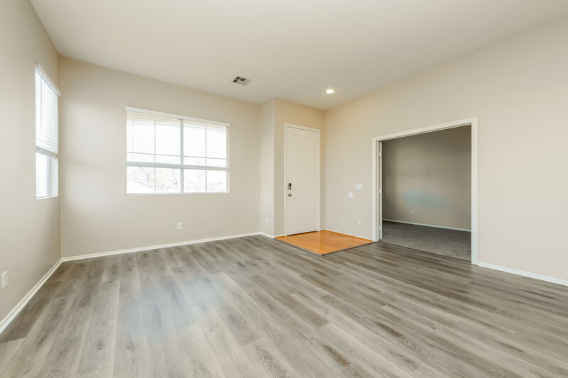 2,600/Mo, 9337 Hampstead Hills Ave Las Vegas, NV 89149 Living Room View