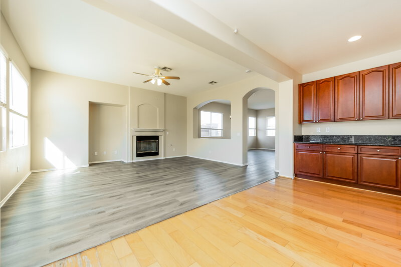 2,600/Mo, 9337 Hampstead Hills Ave Las Vegas, NV 89149 Family Room View