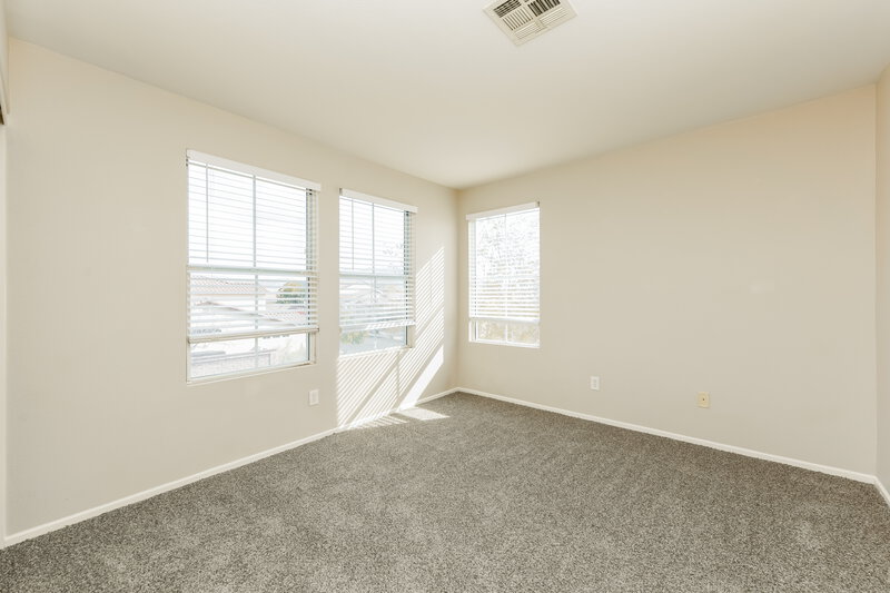 2,600/Mo, 9337 Hampstead Hills Ave Las Vegas, NV 89149 Bedroom View 2