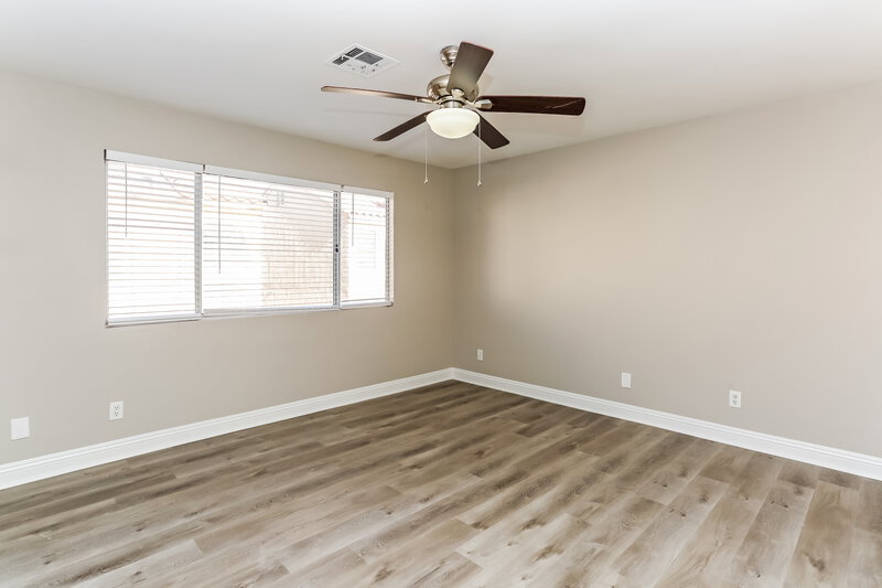 2,100/Mo, 4137 Glenfield Cir Las Vegas, NV 89129 Main Bedroom View