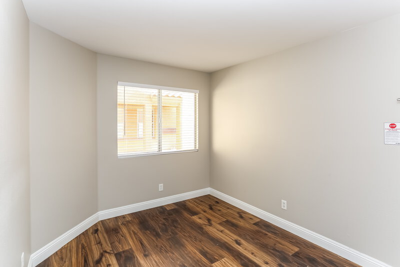 2,100/Mo, 4137 Glenfield Cir Las Vegas, NV 89129 Bedroom View 3