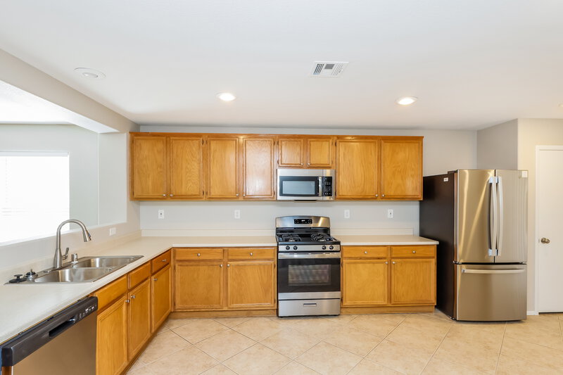 2,215/Mo, 11795 Bergamo Ct Las Vegas, NV 89183 Kitchen View 2