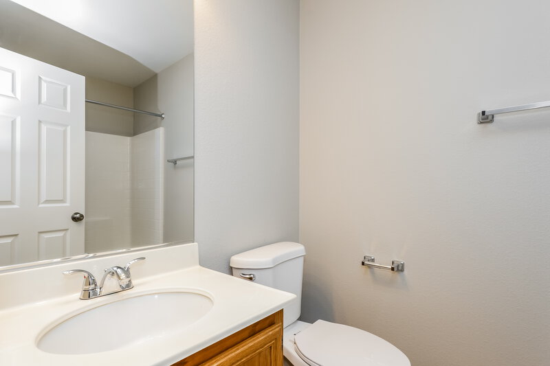 2,215/Mo, 11795 Bergamo Ct Las Vegas, NV 89183 Bathroom View