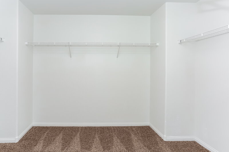 2,055/Mo, 5644 Tideview St North Las Vegas, NV 89081 Walk In Closet View