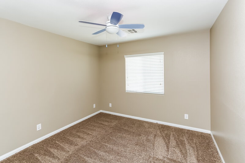 2,055/Mo, 5644 Tideview St North Las Vegas, NV 89081 Bedroom View 4