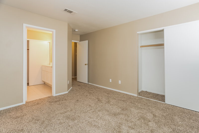 1,770/Mo, 2025 Falcon Crest Ave North Las Vegas, NV 89031 Master Bedroom View