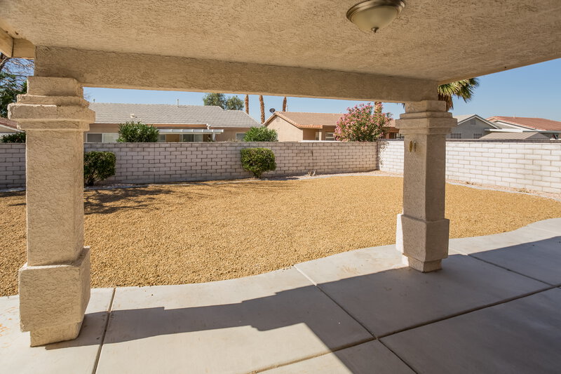 1,770/Mo, 2025 Falcon Crest Ave North Las Vegas, NV 89031 Covered Patio View