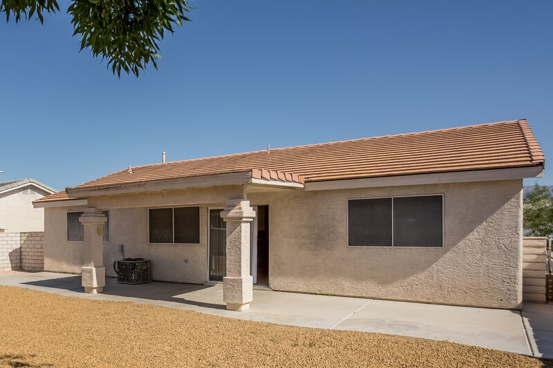 1,770/Mo, 2025 Falcon Crest Ave North Las Vegas, NV 89031 Rear View