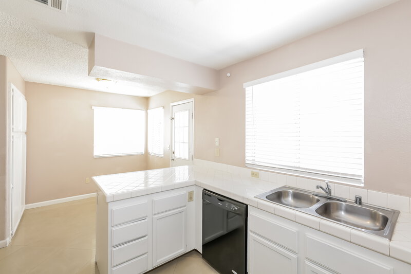 2,045/Mo, 4108 Compass Rose Way Las Vegas, NV 89108 Kitchen View 2
